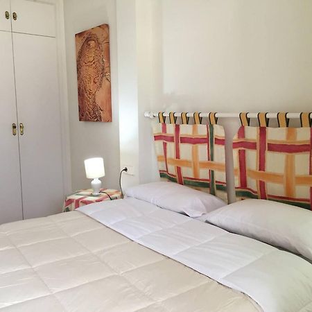 Spacious Apartment With Sea View Terrace In 카라펠 외부 사진